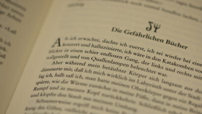 Buch - Lesen (c) Hans Georg Bein