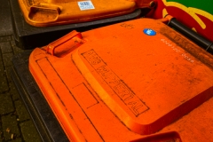 orange;(c) Ina Herzig